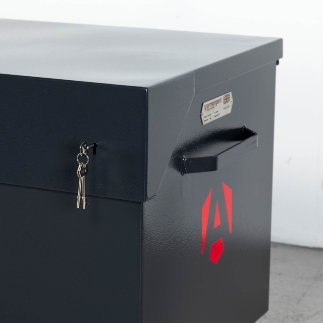 ARMORGARD ARMORGARD OX3 Oxbox 1210x625x645mm Site / Van Box