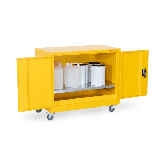 ARMORGARD ARMORGARD HMC1 Safestor Hazardous Mobile Cupboard 900x480x810mm