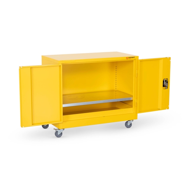 ARMORGARD ARMORGARD HMC1 Safestor Hazardous Mobile Cupboard 900x480x810mm
